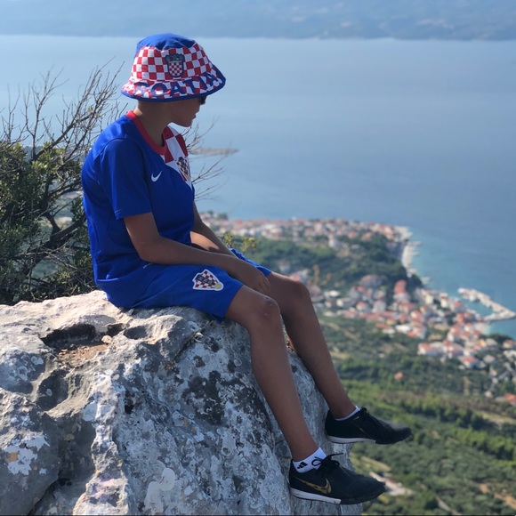 Meet your Posher, Lukas - Picture 1 of 1